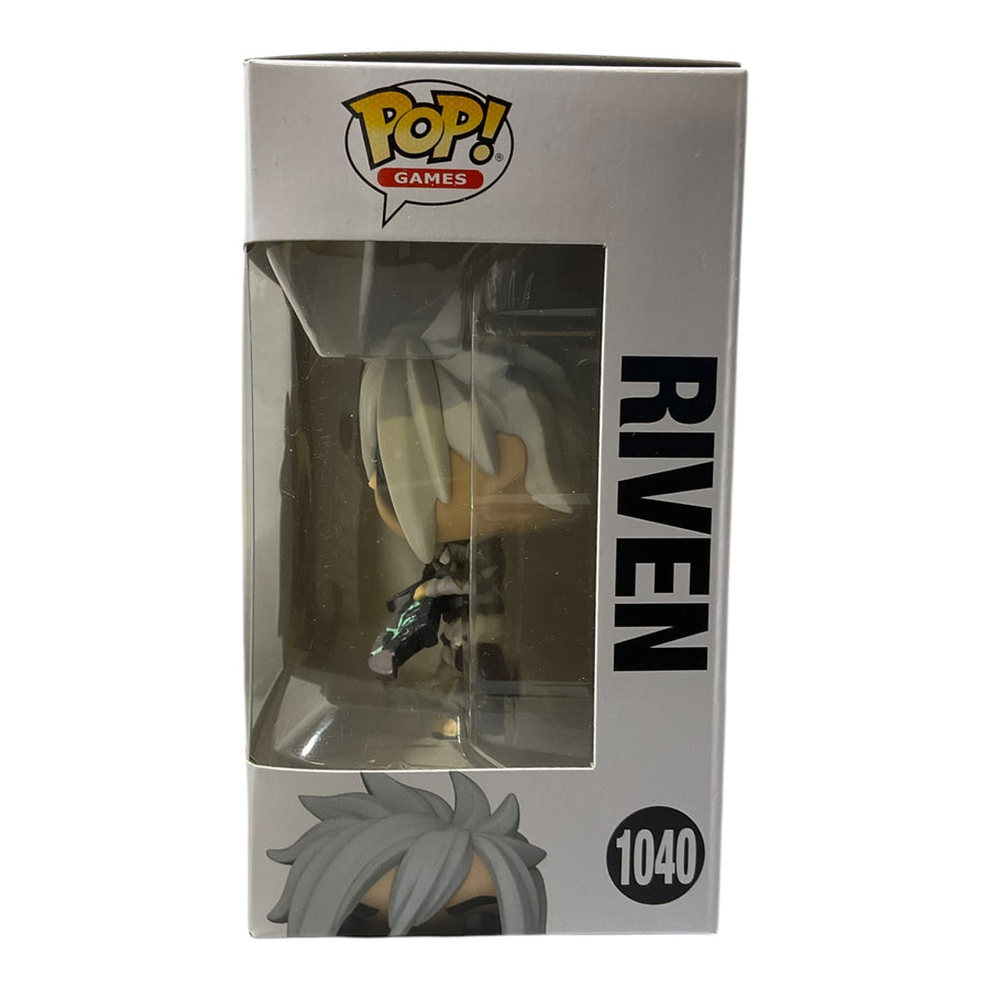 League Of Legends #1040 Riven Funko Pop (Imperfect Box)