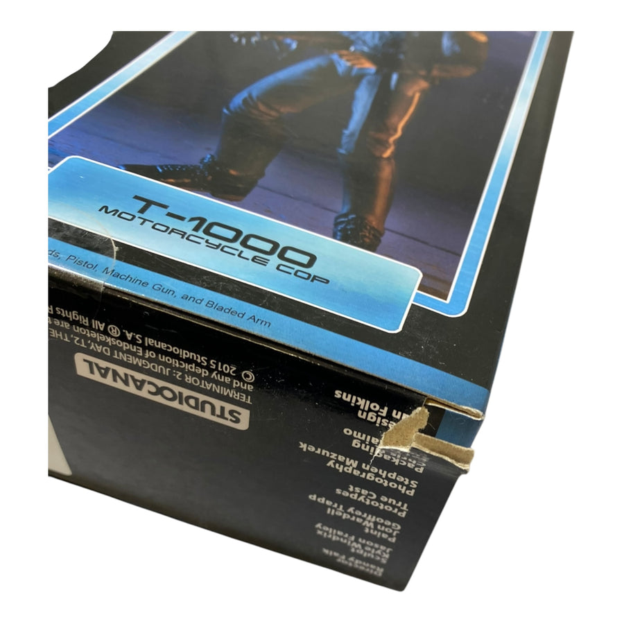 Terminator 2 T-1000 Motorcycle Cop 7-Inch Scale Action Figure (Imperfect Box)