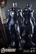 Load image into Gallery viewer, Marvel Avengers: Endgame - Armoured Thanos 1/6th Scale - Hot Toys Action Figure
